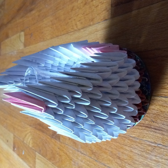 White Swan origami planter - Picture 3 of 4